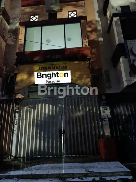 image RUKO 3 LANTAI STRATEGIS DEKAT PINTU MASUK TOL ATAS TUBAN KUTA (1)