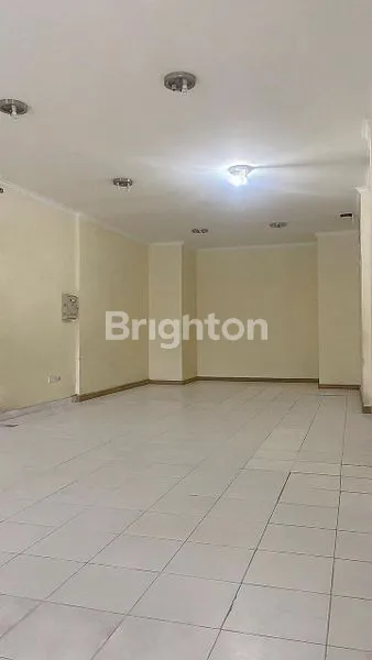 image RUKO 3 LANTAI STRATEGIS DEKAT PINTU MASUK TOL ATAS TUBAN KUTA (6)