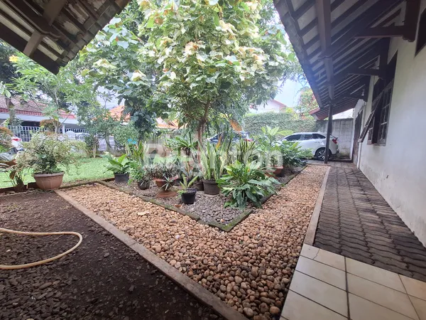 image RUMAH TUA LUAS DI BAWAH HARGA PASAR HANYA 19 JT/M² DI KOMPLEKS BATAN PASAR MINGGU  (4)