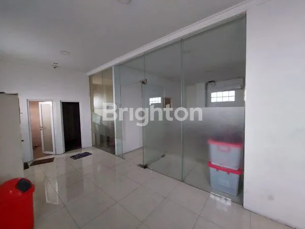 image RUKO 3 LANTAI, COCOK UNTUK TEMPAT USAHA LOKASI STRATEGIS (5)