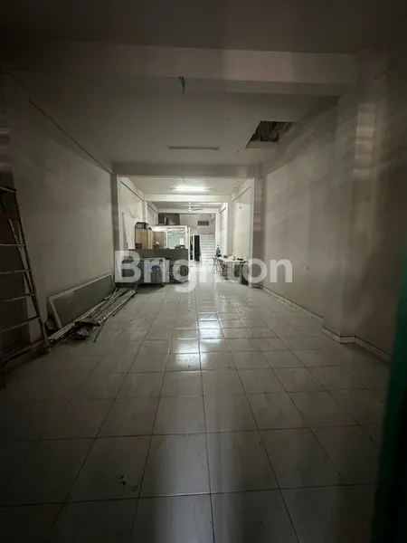 image RUKO 2.5 LANTAI DI PETEMON BARAT SURABAYA  (1)