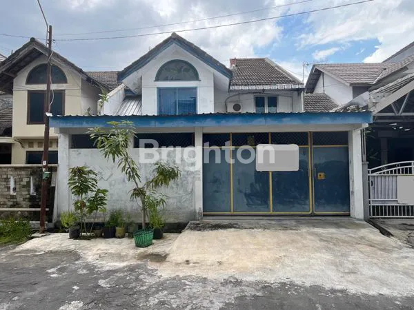 image RUMAH 3 LANTAI SIAP HUNI PERUMAHAN GROGOL SOLOBARU (1)