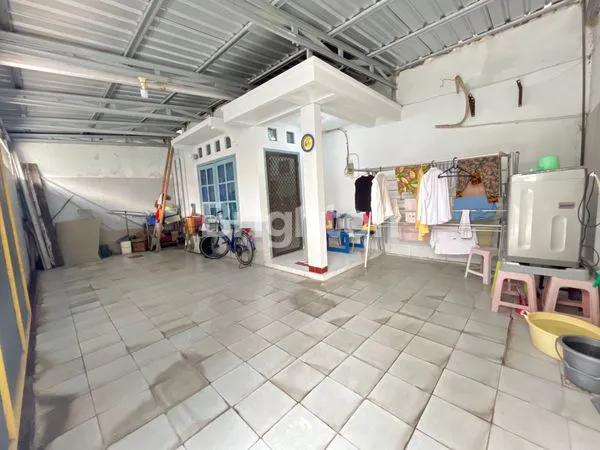 image RUMAH 3 LANTAI SIAP HUNI PERUMAHAN GROGOL SOLOBARU (2)