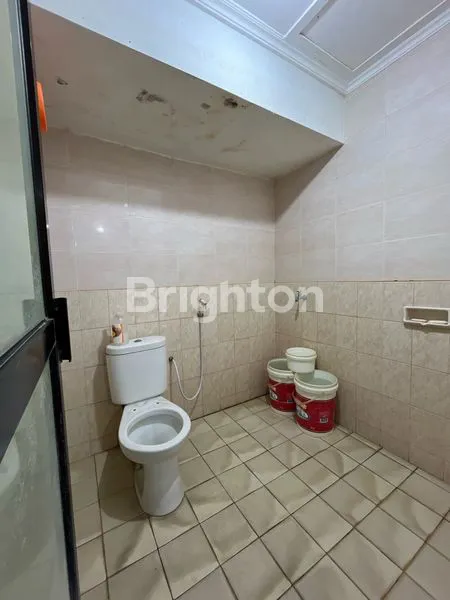 image RUMAH 3 LANTAI SIAP HUNI PERUMAHAN GROGOL SOLOBARU (6)