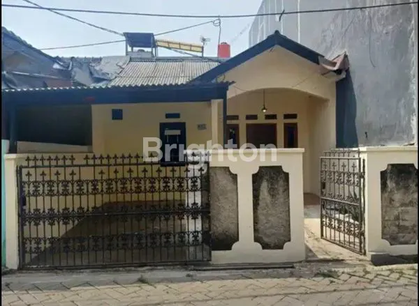 image RUMAH STRATEGIS SIAP HUNI DI PERUMAHAN GRIYA CILEDUG KOTA TANGERANG  (1)