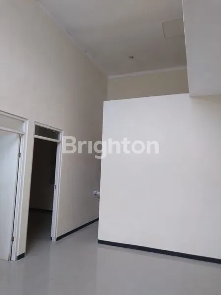 image RUMAH SIAP HUNI WISMA TIRTA AGUNG RUNGKUT GUNUNG ANYAR (5)