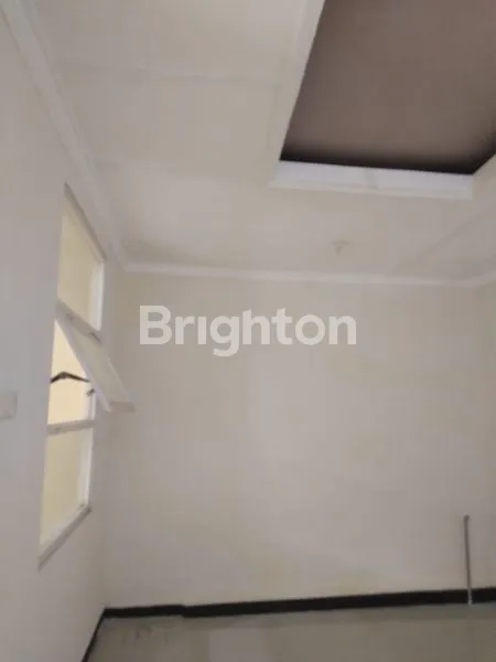 image RUMAH SIAP HUNI WISMA TIRTA AGUNG RUNGKUT GUNUNG ANYAR (4)