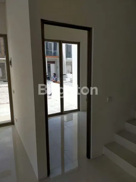 image BARU BELUM PERNAH DIHUNI ! HOOK MURAH MINIMALIS MODERN ! JUAL GREENLAND RESIDENCE (5)