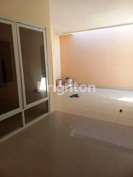 image RUMAH MURAH SIAP HUNI, LT 157M² (8)
