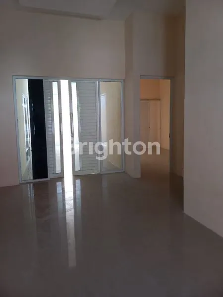 image RUMAH MURAH SIAP HUNI, LT 157M² (2)