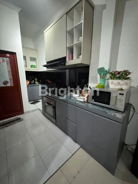 image RUMAH 3 LANTAI DGN 10 KAMAR KOST & USAHA LAUNDRY DI KELAPA DUA TANGERANG (1)