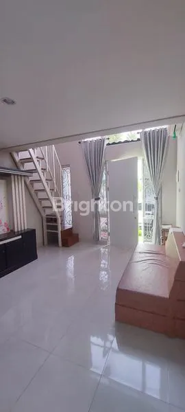 image RUMAH PARAMOUNT PETAL SUDAH RENOVASI (8)