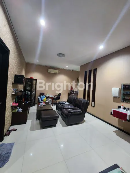 image 2 LANTAI BAGUS BANGET SANGAT SIAP HUNI PERUMAHAN PREMIUM SURABAYA TIMUR DEKAT UNIVERSITAS ITS KENJERAN MULYOSARI (3)