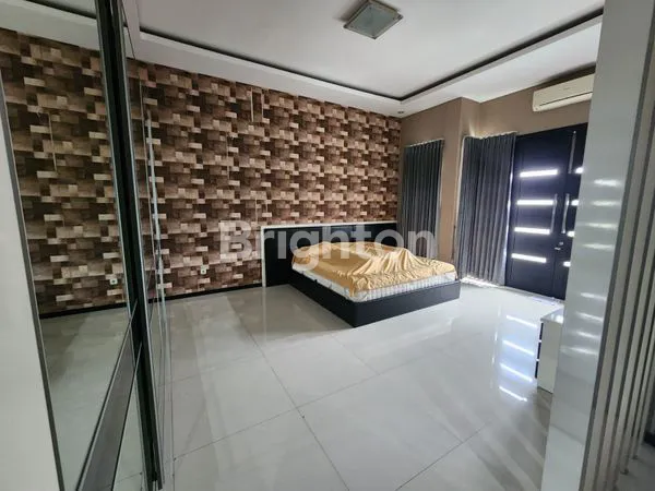 image 2 LANTAI BAGUS BANGET SANGAT SIAP HUNI PERUMAHAN PREMIUM SURABAYA TIMUR DEKAT UNIVERSITAS ITS KENJERAN MULYOSARI (8)