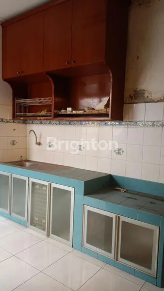 image RUMAH LAMA TERAWAT MANYAR KARTIKA (6)