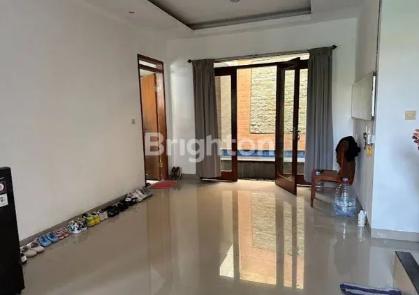 image VILLA 2 LANTAI FULL FURNISHED DEKAT PANTAI PADANG GALAK SANUR  (3)