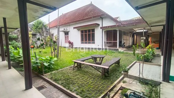 image RUMAH KLASIK MARTADINATA KLOJEN (1)