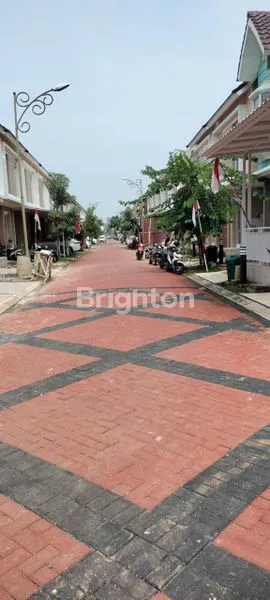 image RUMAH 2 LANTAI SIAP HUNI CLUSTER MILANO GADING SERPONG TANGERANG (2)