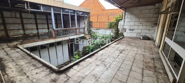 image LUAS 571 M2, RUMAH PUSAT KOTA JL. RAYA SULAWESI  (1)