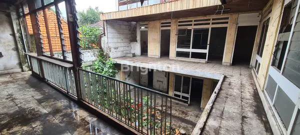 image LUAS 571 M2, RUMAH PUSAT KOTA JL. RAYA SULAWESI  (2)