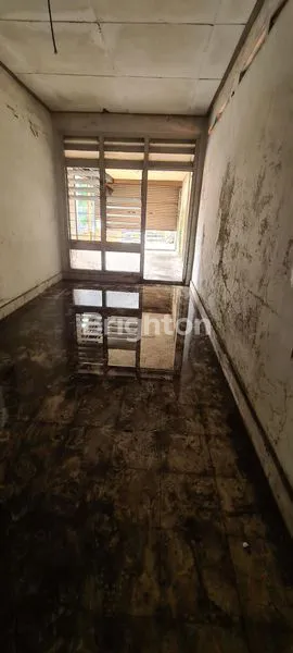 image LUAS 571 M2, RUMAH PUSAT KOTA JL. RAYA SULAWESI  (3)