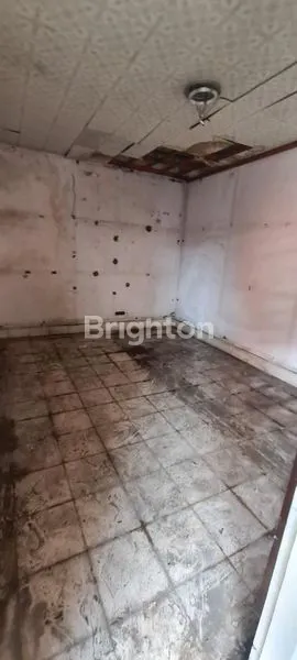 image LUAS 571 M2, RUMAH PUSAT KOTA JL. RAYA SULAWESI  (5)