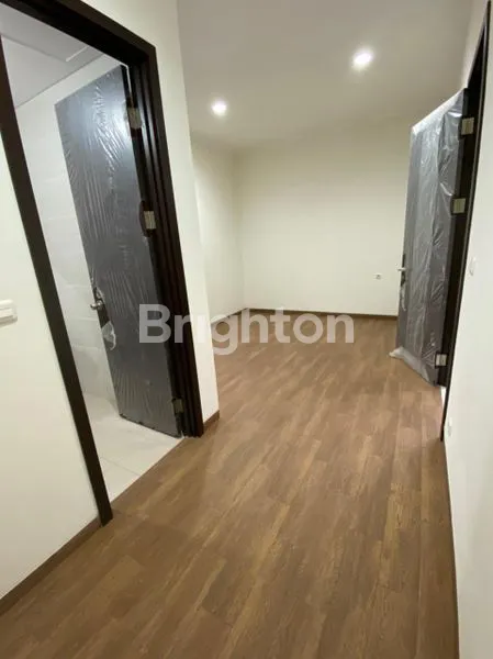 image RUMAH MODERN MINIMALIS DI SUVARNA SUTERA (4)