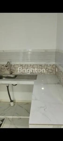 image RUMAH BARU 3 1/2 LANTAI KARANG ANYAR (4)