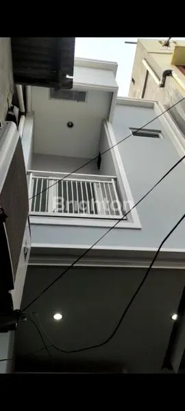 image RUMAH BARU 3 1/2 LANTAI KARANG ANYAR (2)