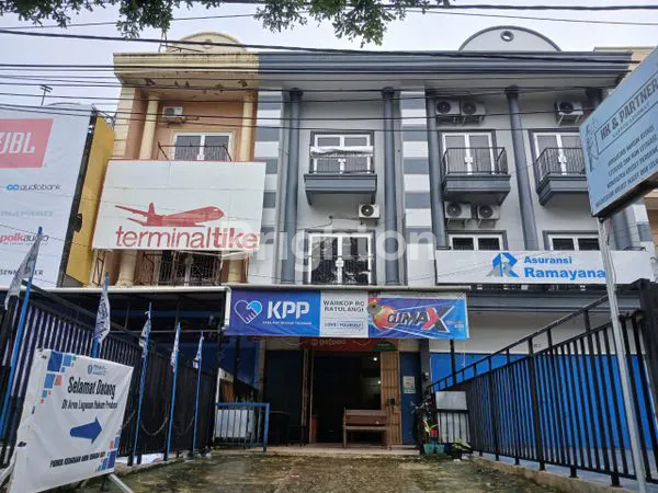 image RUKO TIGA LANTAI RATULANGI (1)