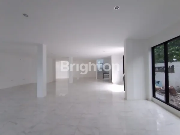 image BANGUNAN 3 LANTAI KENJERAN KANTOR & BANK (6)