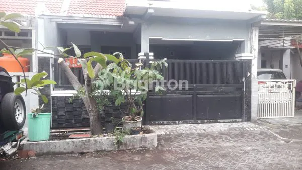 image DISEWA DAN JUAL RUMAH CANTIK SIAP PAKAI DAERAH RUNGKUT BARU RENOV (1)