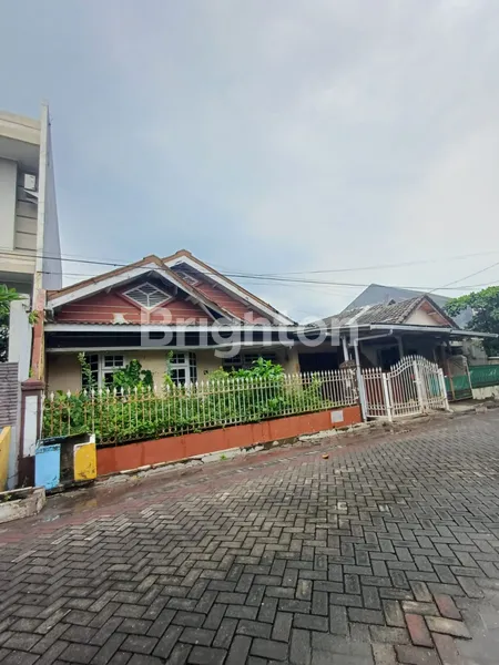 image RUMAH HITUNG TANAH  NIRWANA EKSEKUTIF, RUNGKUT, BARUK, ROW 2MOBIL LONGGAR (1)