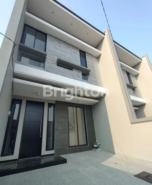 image RUMAH BARU 2 LANTAI ONE GATE SYSTEM AREA KLAMPIS, SURABAYA TIMUR (1)