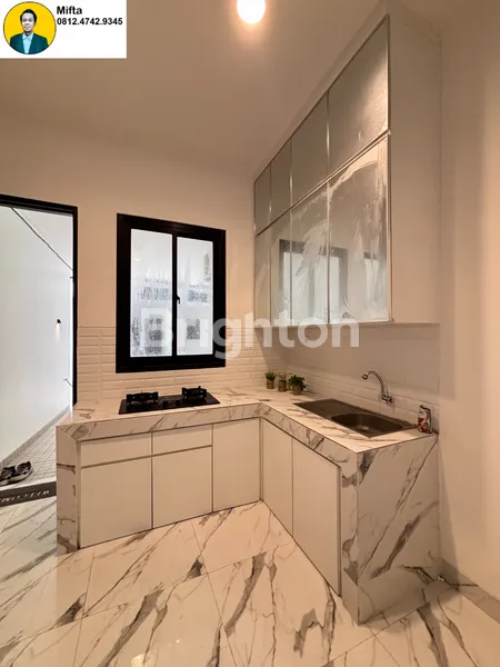 image P57. DIJUAL CEPAT ! RUMAH BARU 3.5 LANTAI DI KEDOYA, JAKARTA BARAT   (3)