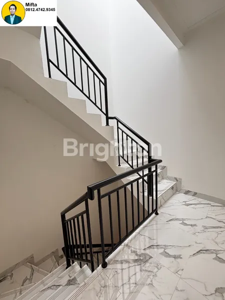 image P57. DIJUAL CEPAT ! RUMAH BARU 3.5 LANTAI DI KEDOYA, JAKARTA BARAT   (4)
