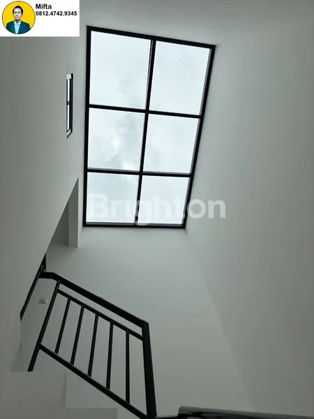 image P57. DIJUAL CEPAT ! RUMAH BARU 3.5 LANTAI DI KEDOYA, JAKARTA BARAT   (8)