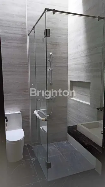 image DIJUAL RUMAH MURAH CITRALAND SURABAYA (2)