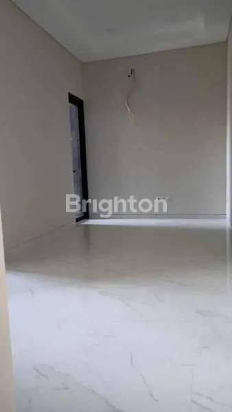 image DIJUAL RUMAH MURAH CITRALAND SURABAYA (3)