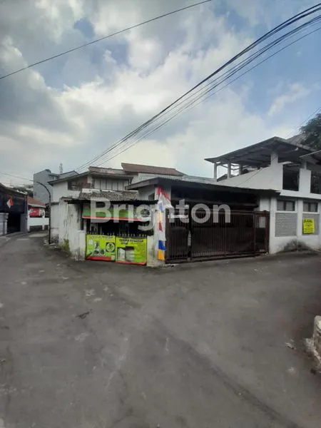image RUMAH BESAR HOEK STRATEGIS JL. AHMAD PAMOYANAN (1)