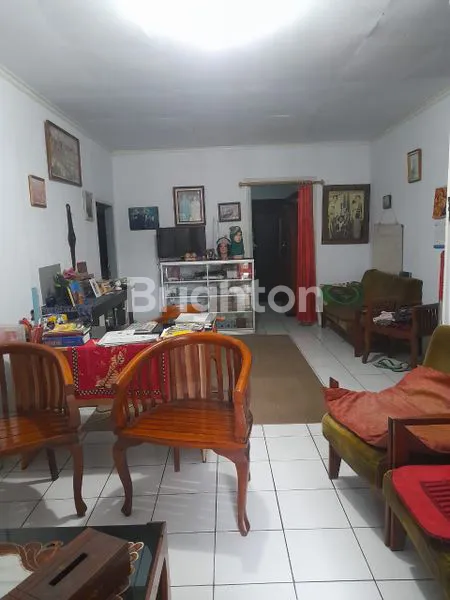 image RUMAH BESAR HOEK STRATEGIS JL. AHMAD PAMOYANAN (3)