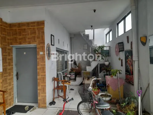 image RUMAH BESAR HOEK STRATEGIS JL. AHMAD PAMOYANAN (5)