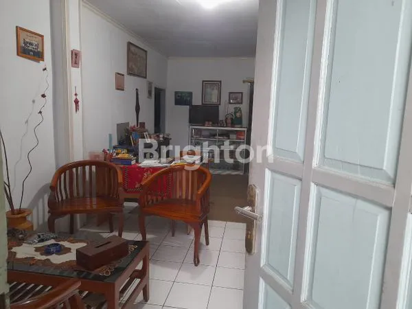 image RUMAH BESAR HOEK STRATEGIS JL. AHMAD PAMOYANAN (8)