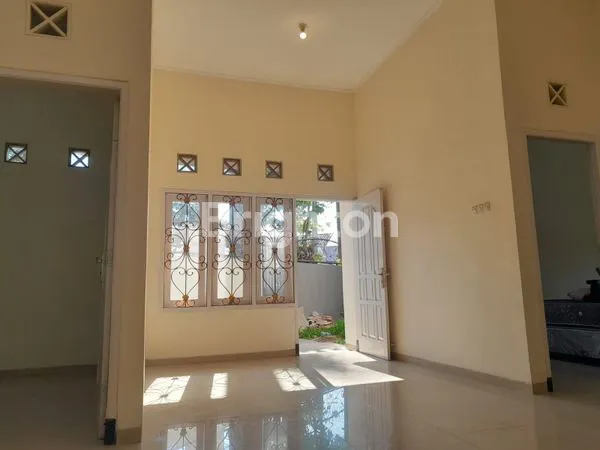 image RUMAH SIAP HUNI KONDISI BARU RENOVASI DI JANTI MALANG (2)