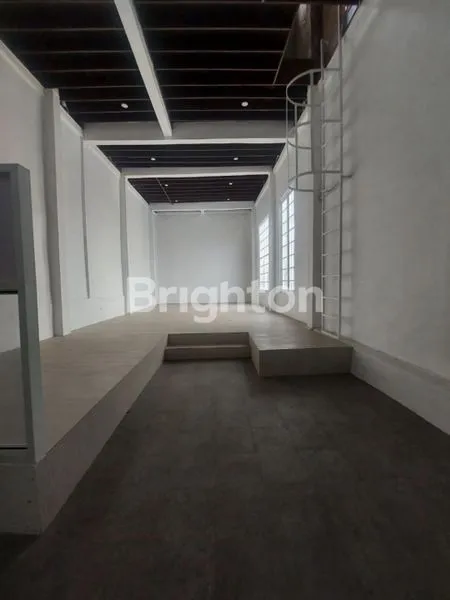 image DIJUAL TANAH DAN BANGUNAN DI SUDIRMAN (3)