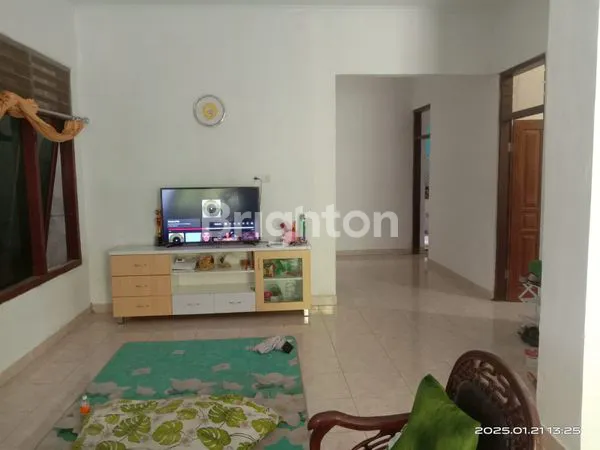 image DIJUAL RUMAH ASRI POSISI HOOK – LINGKUNGAN NYAMAN & STRATEGIS (4)