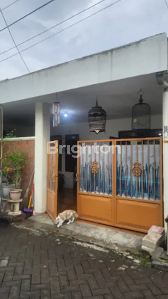 image LB - DIJUAL RUMAH TURUN HARGA, POSISI STRATEGIS KEAMANAN 24 DI WIYUNG INDAH SURABAYA (1)