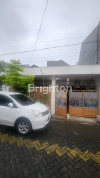 image LB - DIJUAL RUMAH TURUN HARGA, POSISI STRATEGIS KEAMANAN 24 DI WIYUNG INDAH SURABAYA (4)