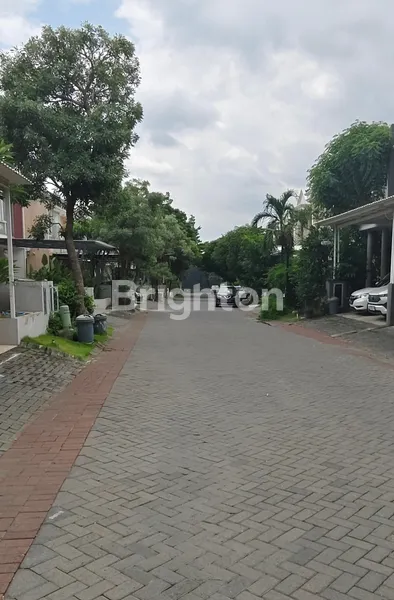 image DIJUAL RUMAH MODERN GRESS MEWAH CITRALAND (2)