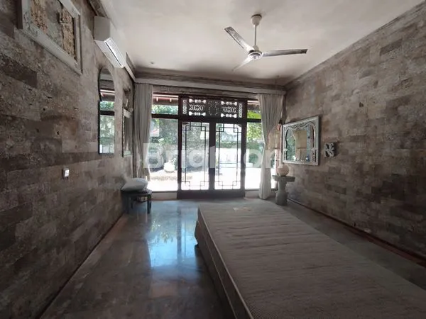 image VILLA DI TURIST AREA SEMINYAK  (6)